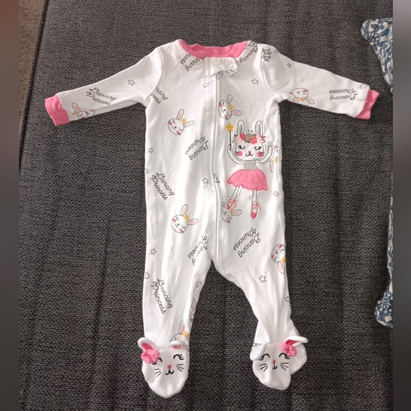 Cute 0-3M Sleeper Set. - Picture 12 of 15